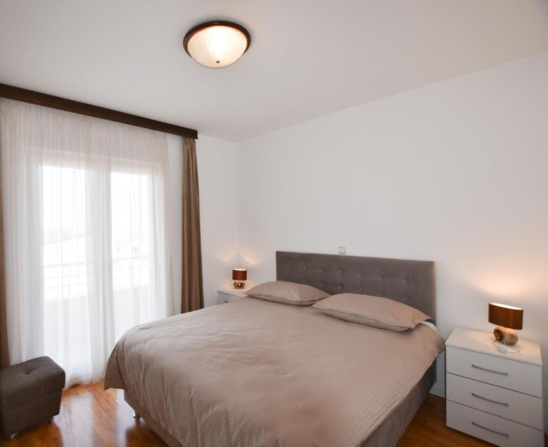 פרימוסטן Apartments Danica מראה חיצוני תמונה