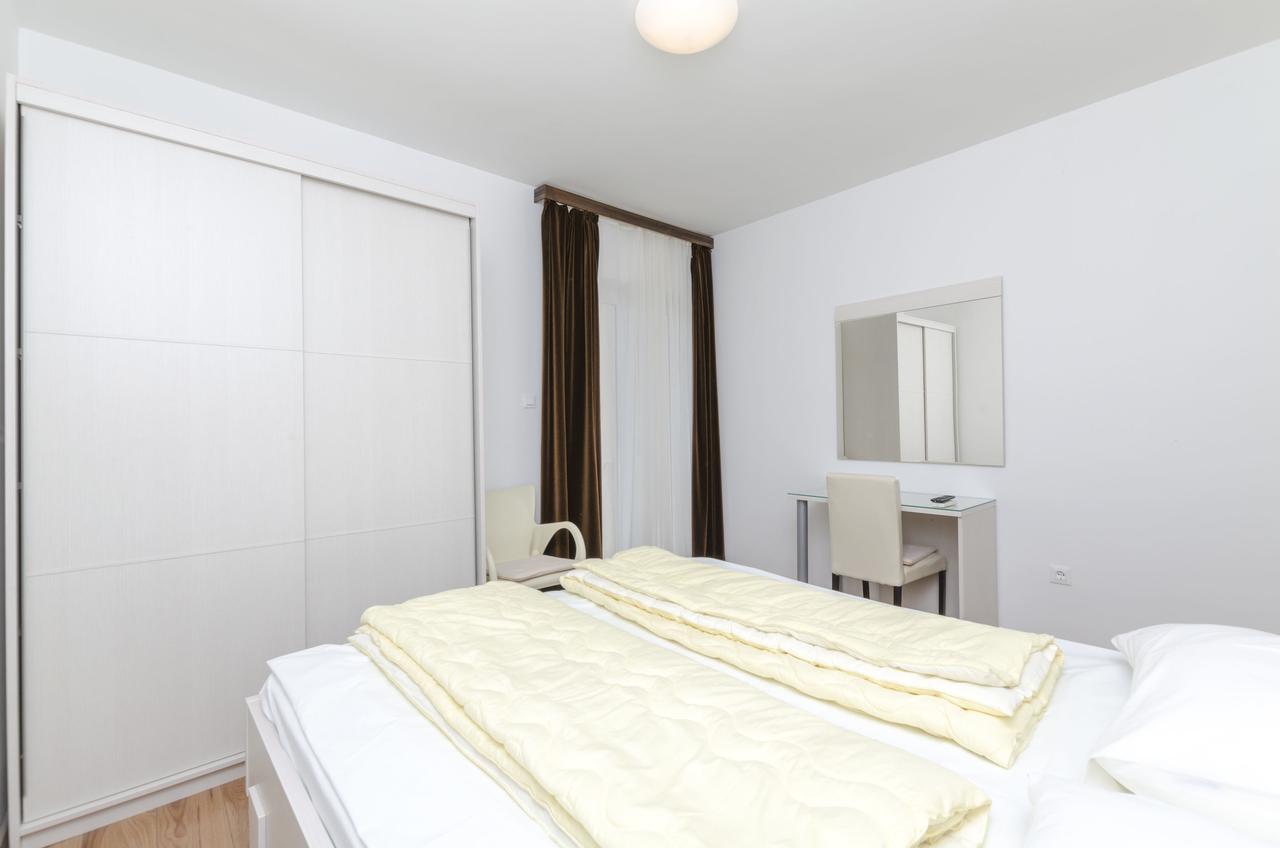 פרימוסטן Apartments Danica מראה חיצוני תמונה