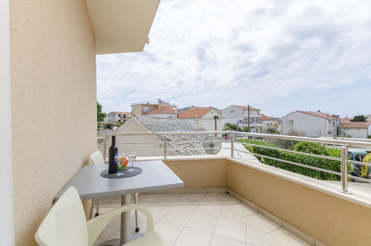 פרימוסטן Apartments Danica מראה חיצוני תמונה