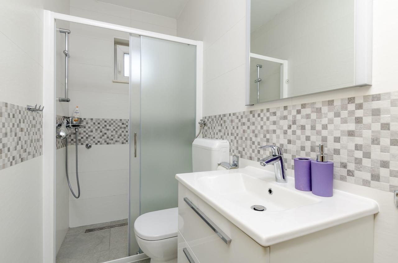 פרימוסטן Apartments Danica מראה חיצוני תמונה