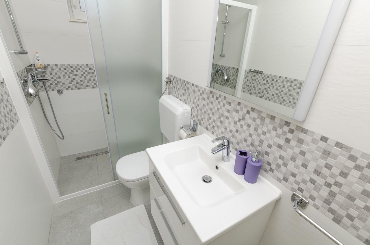 פרימוסטן Apartments Danica מראה חיצוני תמונה
