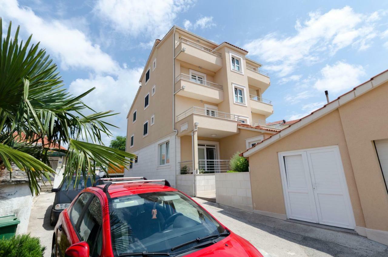 פרימוסטן Apartments Danica מראה חיצוני תמונה